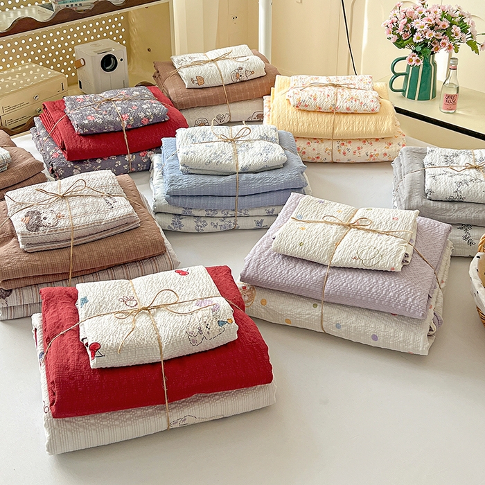 91家纺网 家纺一手货源 找家纺 一比一 2026春夏新款泡芙棉泡芙纱印花四件套-简单款 组合图仅供展示不可下单