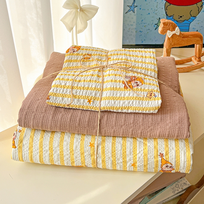 91家纺网 家纺一手货源 找家纺 一比一 2026春夏新款泡芙棉泡芙纱印花四件套-简单款 哈咯星人