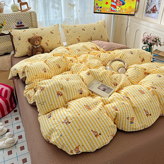 91家纺网 家纺一手货源 找家纺 一比一 2026春夏新款泡芙棉泡芙纱印花四件套-简单款 哈咯星人