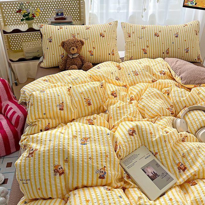 91家纺网 家纺一手货源 找家纺 一比一 2026春夏新款泡芙棉泡芙纱印花四件套-简单款 哈咯星人