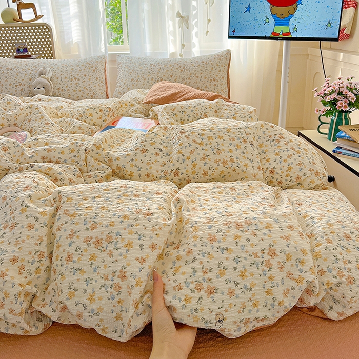 91家纺网 家纺一手货源 找家纺 一比一 2026春夏新款泡芙棉泡芙纱印花四件套-简单款 花间赋