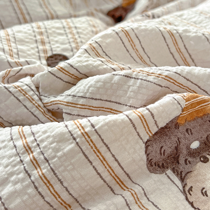 91家纺网 家纺一手货源 找家纺 一比一 2026春夏新款泡芙棉泡芙纱印花四件套-简单款 咖啡狗