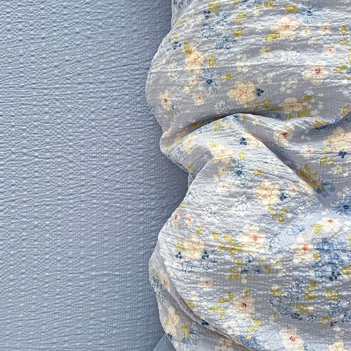 91家纺网 家纺一手货源 找家纺 一比一 2026春夏新款泡芙棉泡芙纱印花四件套-简单款 蓝樱