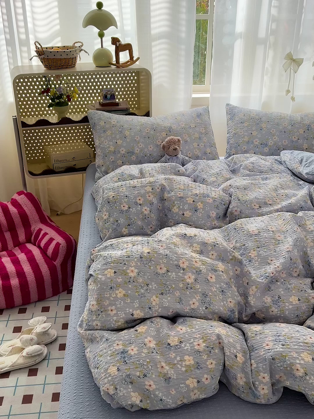 91家纺网 家纺一手货源 找家纺 一比一 2026春夏新款泡芙棉泡芙纱印花四件套-简单款 蓝樱