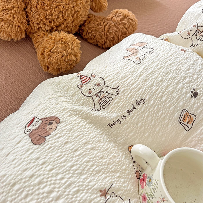 91家纺网 家纺一手货源 找家纺 一比一 2026春夏新款泡芙棉泡芙纱印花四件套-简单款 萌宠派对