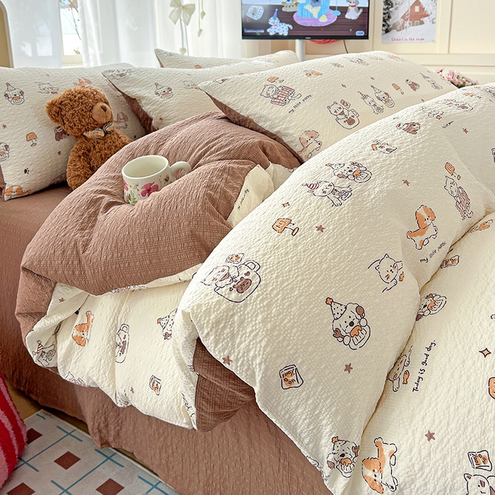 91家纺网 家纺一手货源 找家纺 一比一 2026春夏新款泡芙棉泡芙纱印花四件套-简单款 萌宠派对