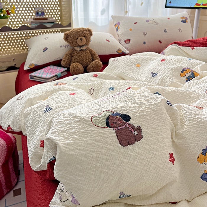 91家纺网 家纺一手货源 找家纺 一比一 2026春夏新款泡芙棉泡芙纱印花四件套-简单款 萌星奇遇