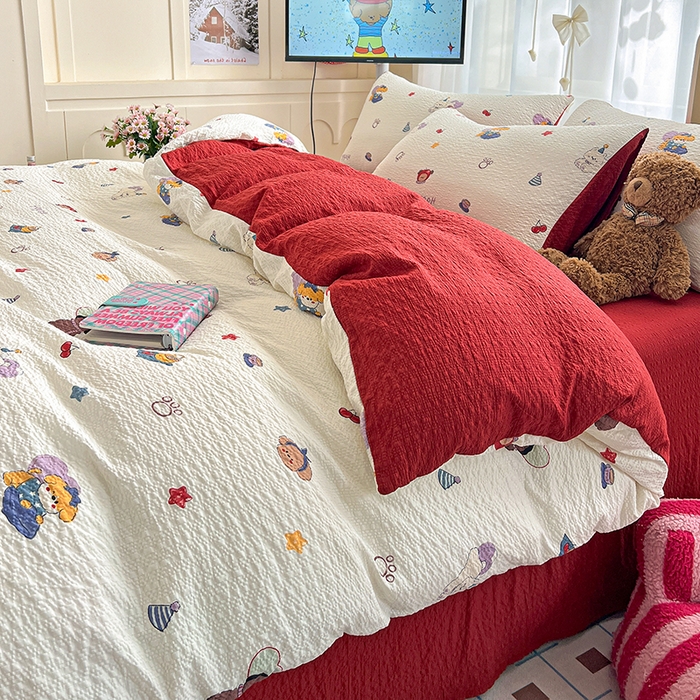 91家纺网 家纺一手货源 找家纺 一比一 2026春夏新款泡芙棉泡芙纱印花四件套-简单款 萌星奇遇