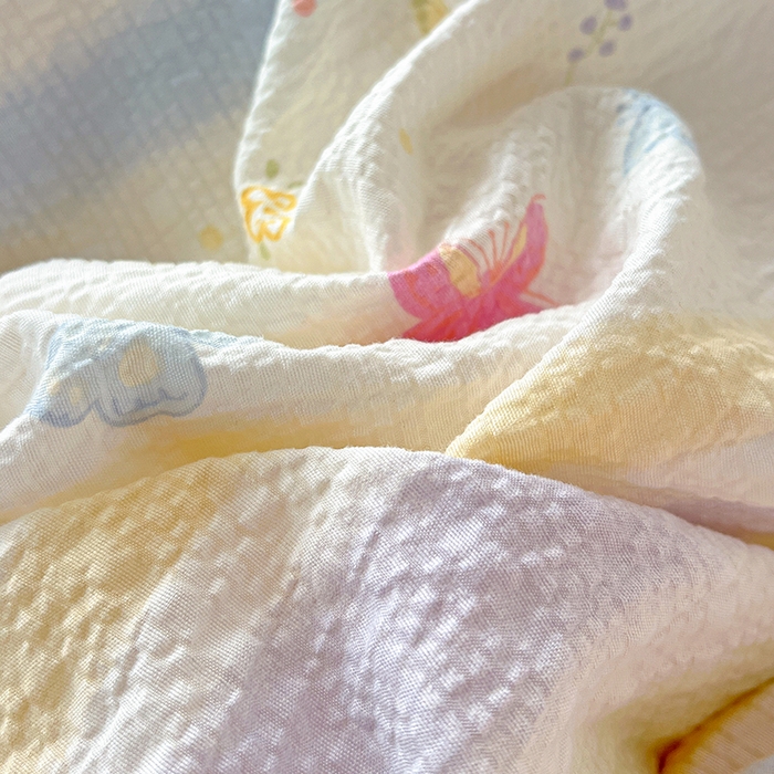 91家纺网 家纺一手货源 找家纺 一比一 2026春夏新款泡芙棉泡芙纱印花四件套-简单款 梦幻蝶影