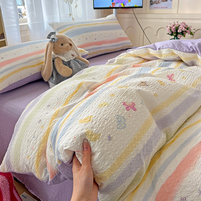 91家纺网 家纺一手货源 找家纺 一比一 2026春夏新款泡芙棉泡芙纱印花四件套-简单款 梦幻蝶影