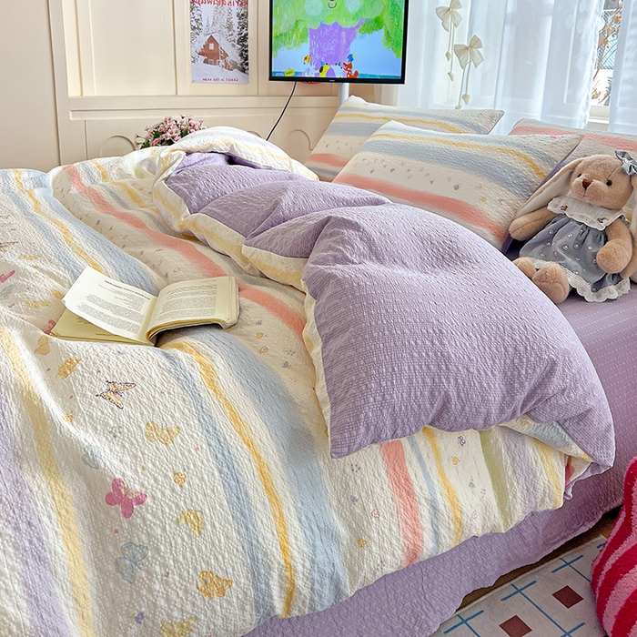 91家纺网 家纺一手货源 找家纺 一比一 2026春夏新款泡芙棉泡芙纱印花四件套-简单款 梦幻蝶影