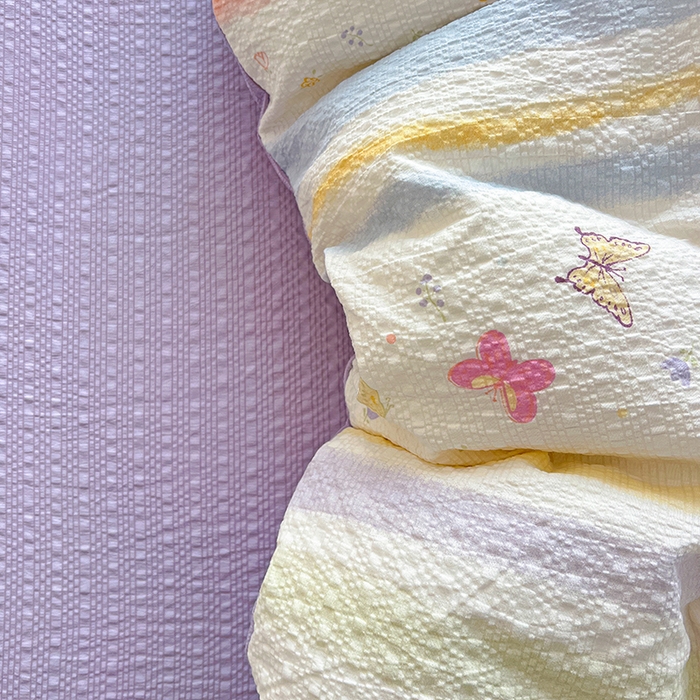 91家纺网 家纺一手货源 找家纺 一比一 2026春夏新款泡芙棉泡芙纱印花四件套-简单款 梦幻蝶影