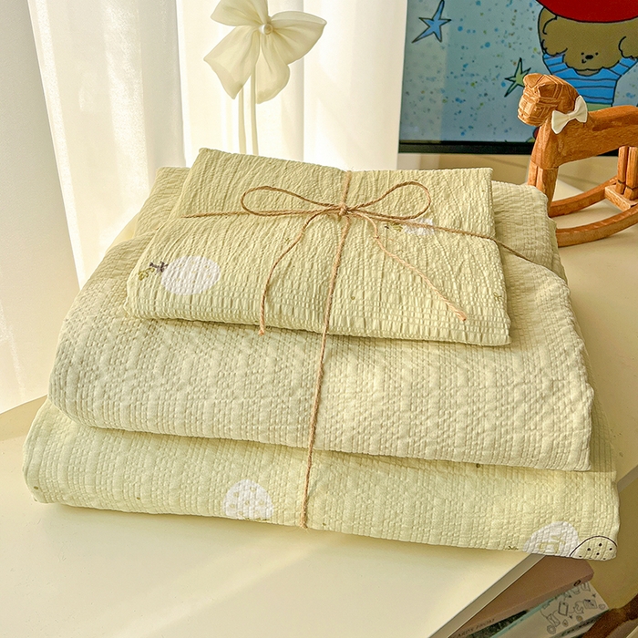 91家纺网 家纺一手货源 找家纺 一比一 2026春夏新款泡芙棉泡芙纱印花四件套-简单款 抹茶梅梅