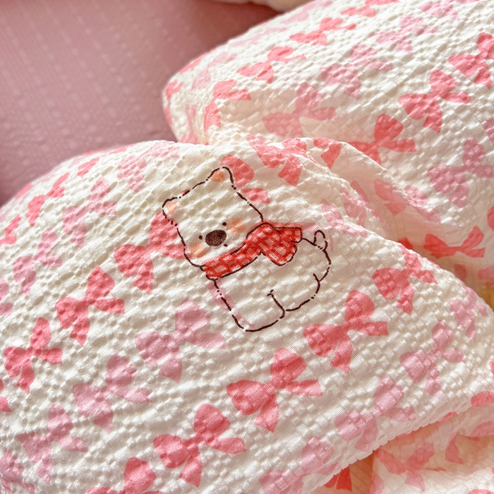 91家纺网 家纺一手货源 找家纺 一比一 2026春夏新款泡芙棉泡芙纱印花四件套-简单款 泡芙小狗