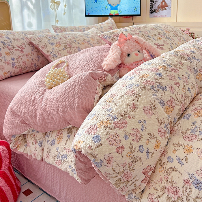 91家纺网 家纺一手货源 找家纺 一比一 2026春夏新款泡芙棉泡芙纱印花四件套-简单款 诗意柔