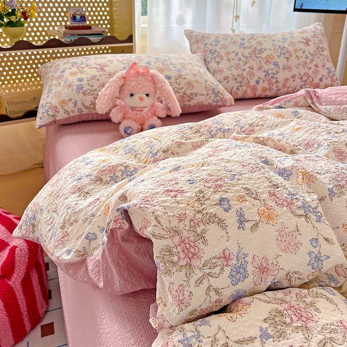 91家纺网 家纺一手货源 找家纺 一比一 2026春夏新款泡芙棉泡芙纱印花四件套-简单款 诗意柔