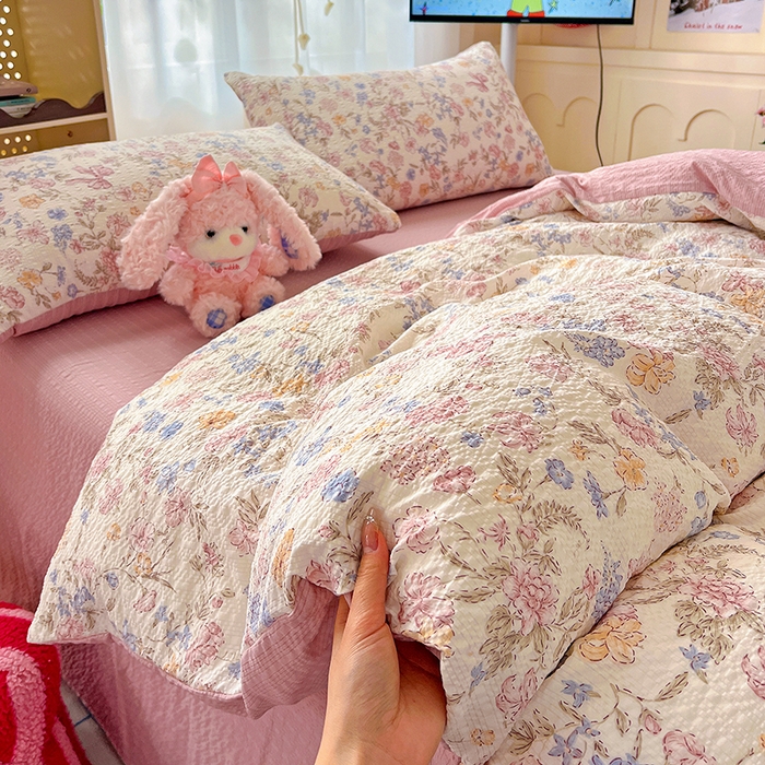 91家纺网 家纺一手货源 找家纺 一比一 2026春夏新款泡芙棉泡芙纱印花四件套-简单款 诗意柔