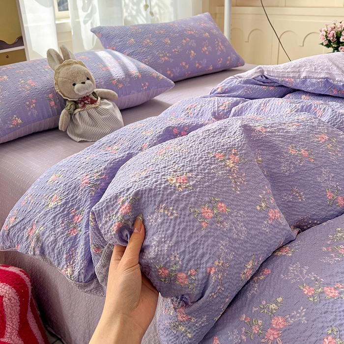 91家纺网 家纺一手货源 找家纺 一比一 2026春夏新款泡芙棉泡芙纱印花四件套-简单款 水云间