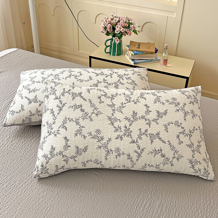 91家纺网 家纺一手货源 找家纺 一比一 2026春夏新款泡芙棉泡芙纱印花四件套-简单款 线条画