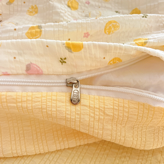 91家纺网 家纺一手货源 找家纺 一比一 2026春夏新款泡芙棉泡芙纱印花四件套-简单款 棕熊宝贝