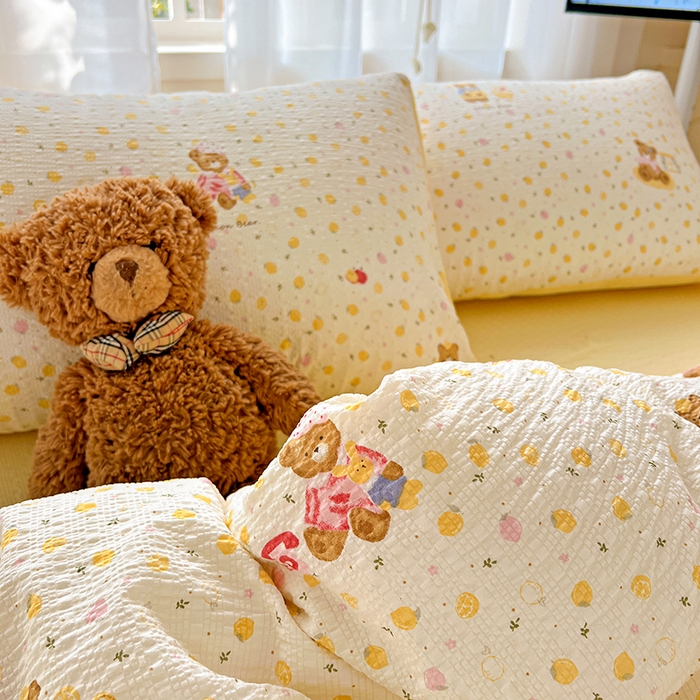 91家纺网 家纺一手货源 找家纺 一比一 2026春夏新款泡芙棉泡芙纱印花四件套-简单款 棕熊宝贝