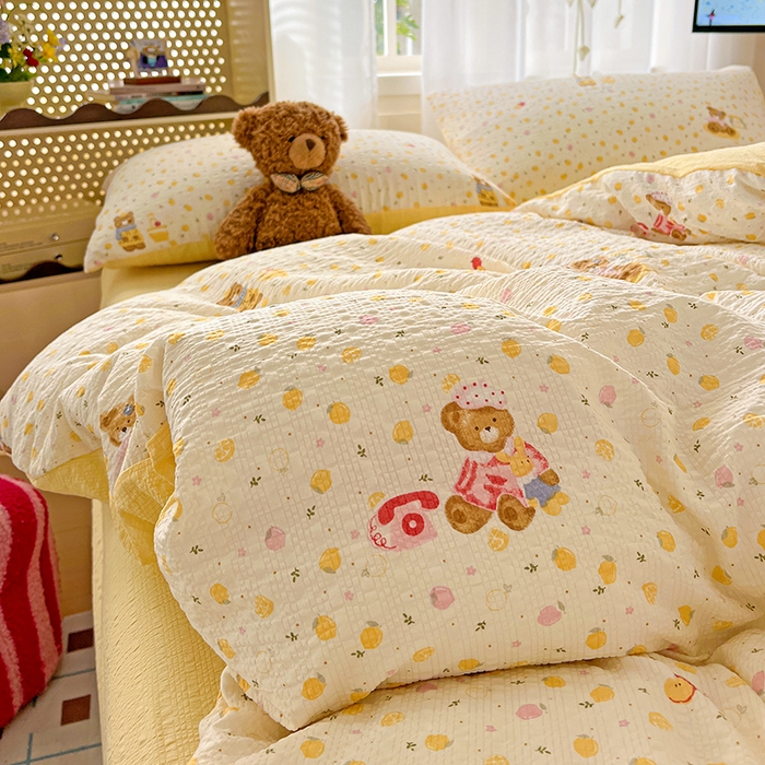 91家纺网 家纺一手货源 找家纺 一比一 2026春夏新款泡芙棉泡芙纱印花四件套-简单款 棕熊宝贝