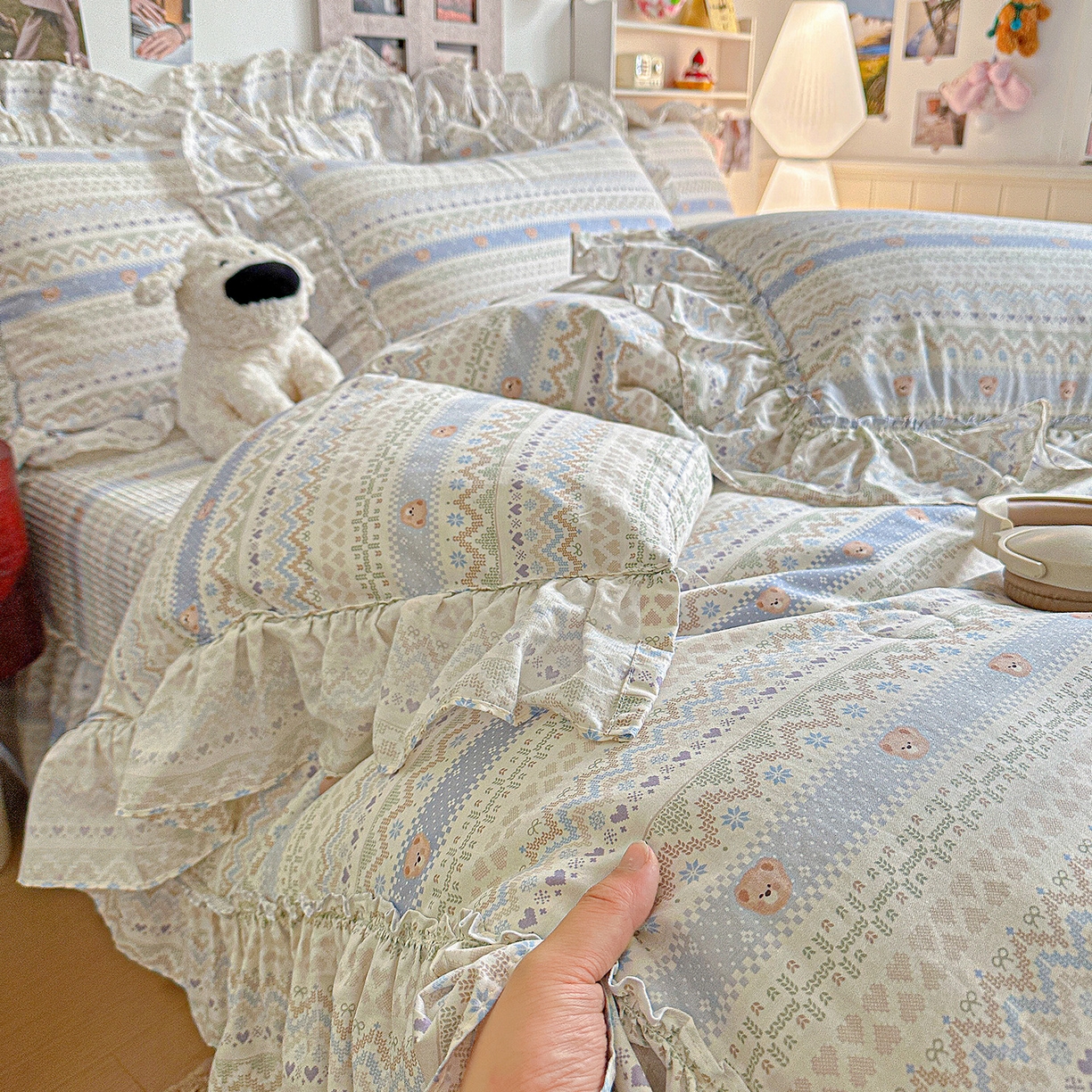 91家纺网 家纺一手货源 找家纺 （总）家维家纺 2026新款（常年不断货）A类全棉夹棉韩系大花边高温砂洗床盖四件套【提供买家秀】