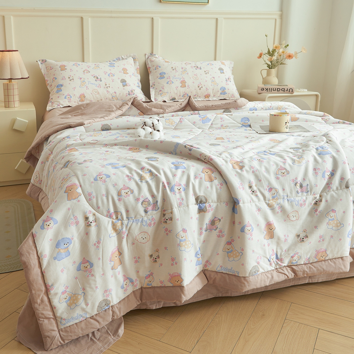 91家纺网 家纺一手货源 找家纺 A类里外全棉12868夏凉被100%新疆棉纯棉全棉填充印花款空调被夏被 全棉印花 萌犬乐园