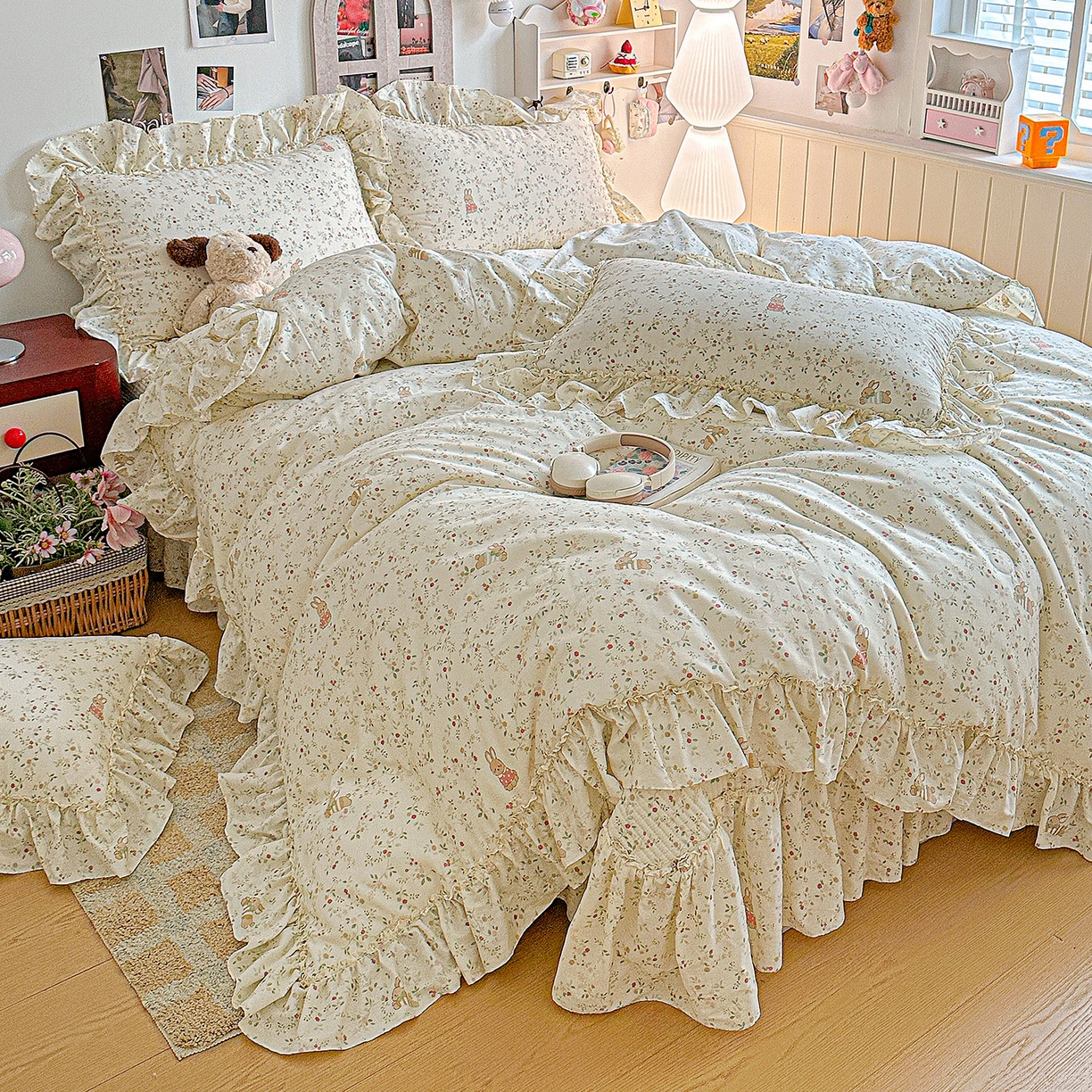 91家纺网 家纺一手货源 找家纺 家维家纺 2026新款（常年不断货）A类全棉夹棉韩系大花边高温砂洗床盖四件套【提供买家秀】 月兔花园