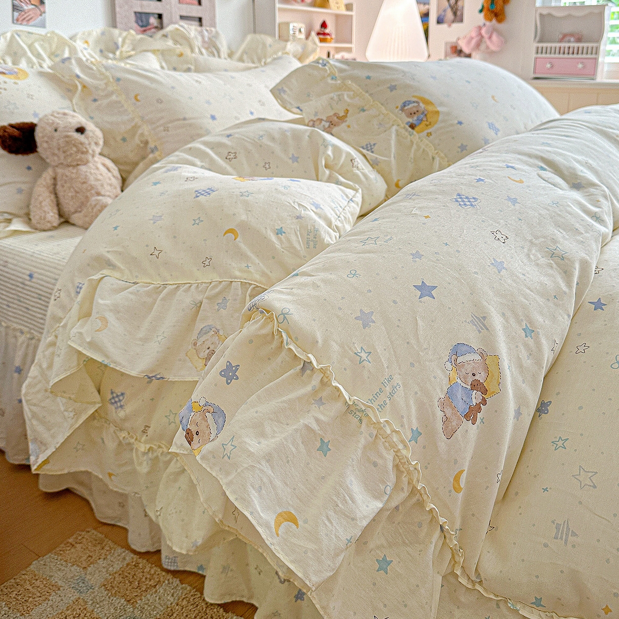 91家纺网 家纺一手货源 找家纺 家维家纺 2026新款（常年不断货）A类全棉夹棉韩系大花边高温砂洗床盖四件套【提供买家秀】 甜梦小熊