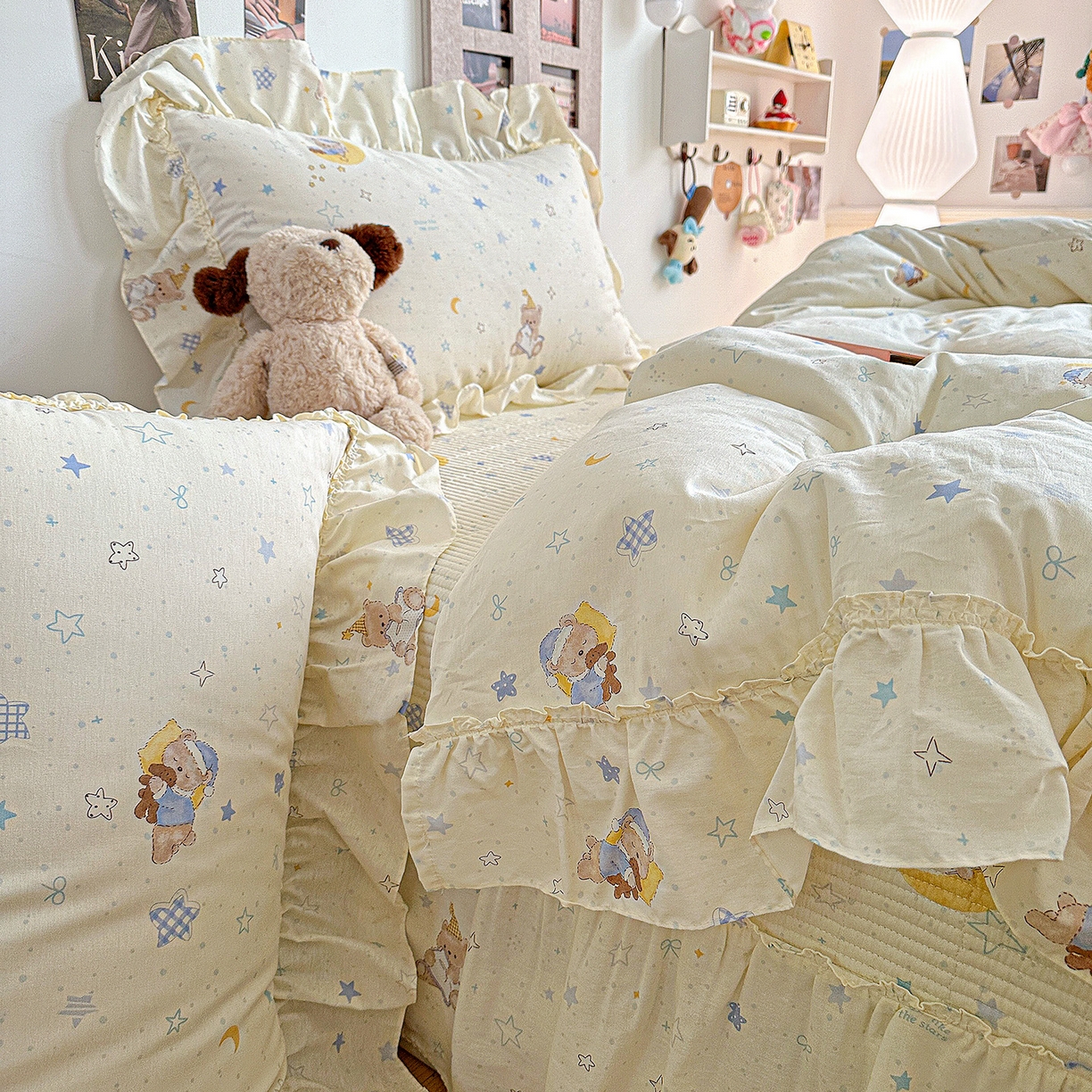 91家纺网 家纺一手货源 找家纺 家维家纺 2026新款（常年不断货）A类全棉夹棉韩系大花边高温砂洗床盖四件套【提供买家秀】 甜梦小熊