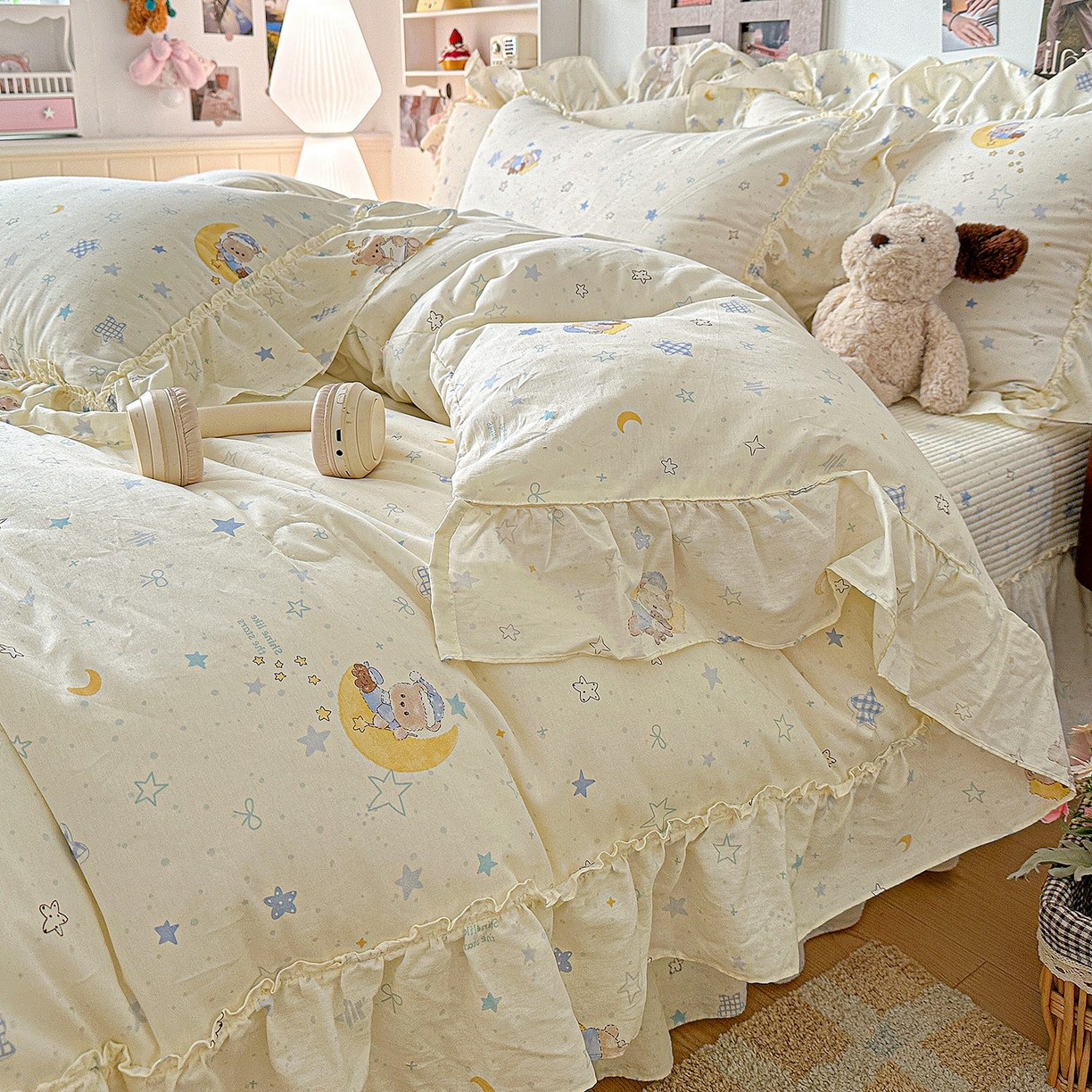 91家纺网 家纺一手货源 找家纺 家维家纺 2026新款（常年不断货）A类全棉夹棉韩系大花边高温砂洗床盖四件套【提供买家秀】 甜梦小熊