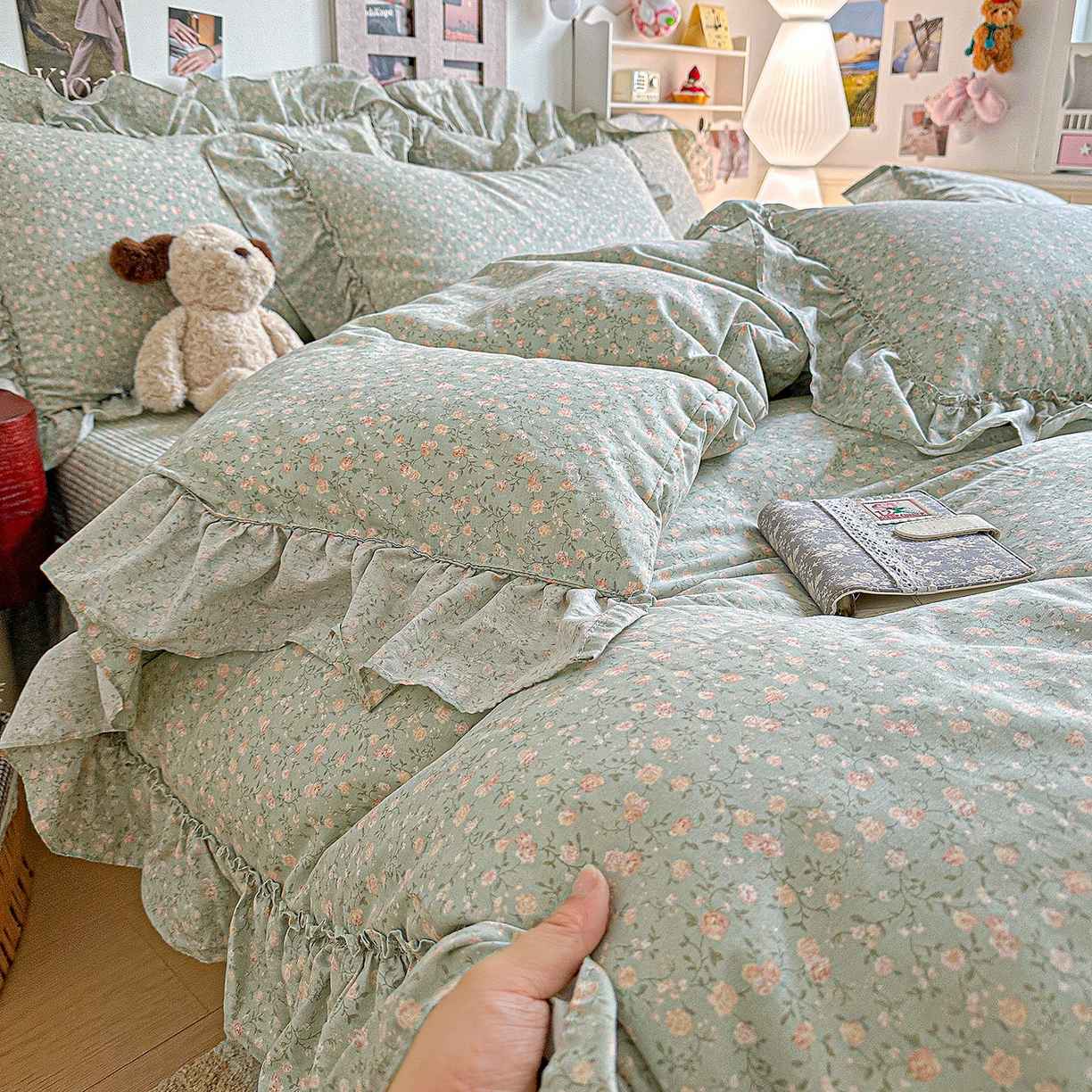 91家纺网 家纺一手货源 找家纺 家维家纺 2026新款（常年不断货）A类全棉夹棉韩系大花边高温砂洗床盖四件套【提供买家秀】 绿芜汀