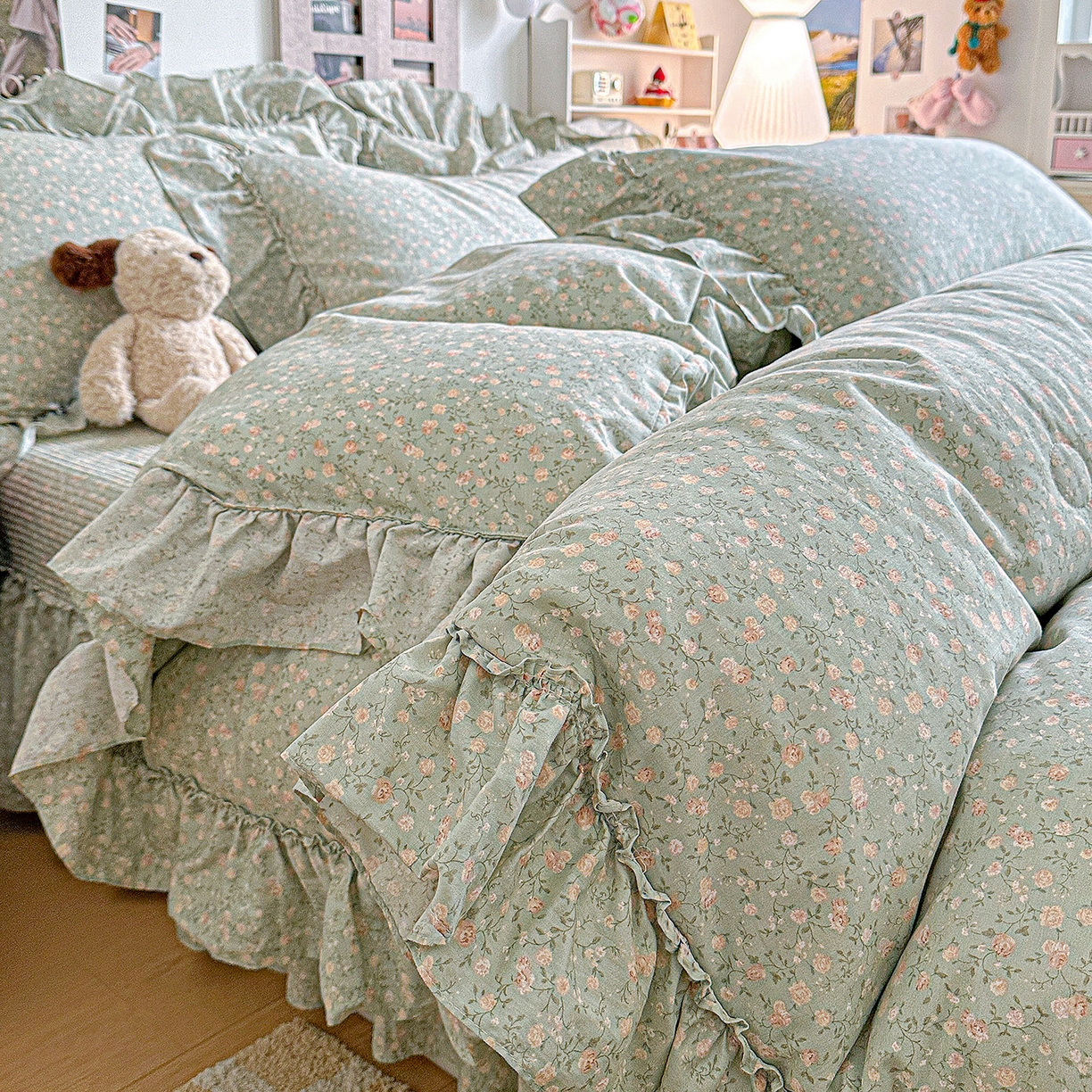 91家纺网 家纺一手货源 找家纺 家维家纺 2026新款（常年不断货）A类全棉夹棉韩系大花边高温砂洗床盖四件套【提供买家秀】 绿芜汀