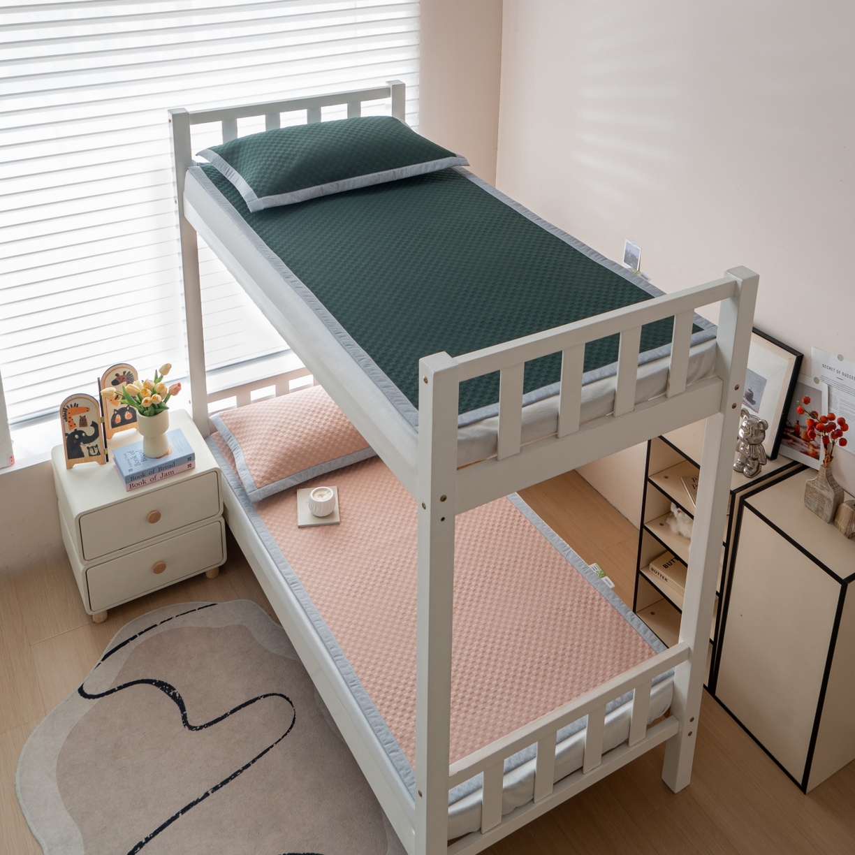 91家纺网 家纺一手货源 找家纺 （总）凌云家纺 2026新款锦纶凉感冰丝席三件套冰格空气席可机洗学生席