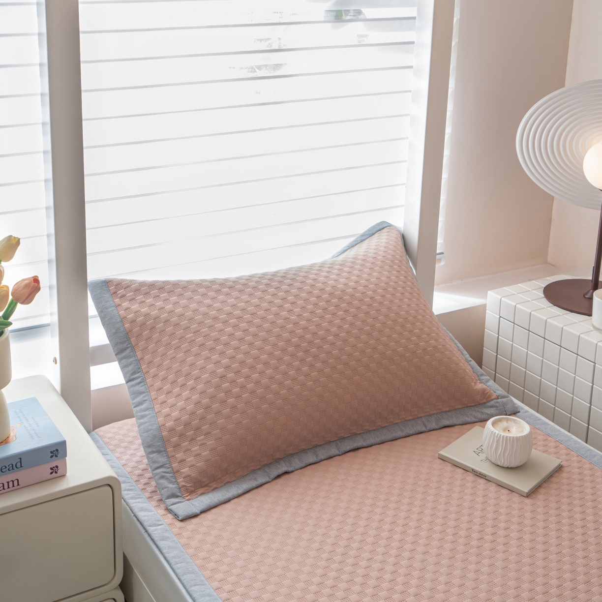 91家纺网 家纺一手货源 找家纺 （总）凌云家纺 2026新款锦纶凉感冰丝席三件套冰格空气席可机洗学生席