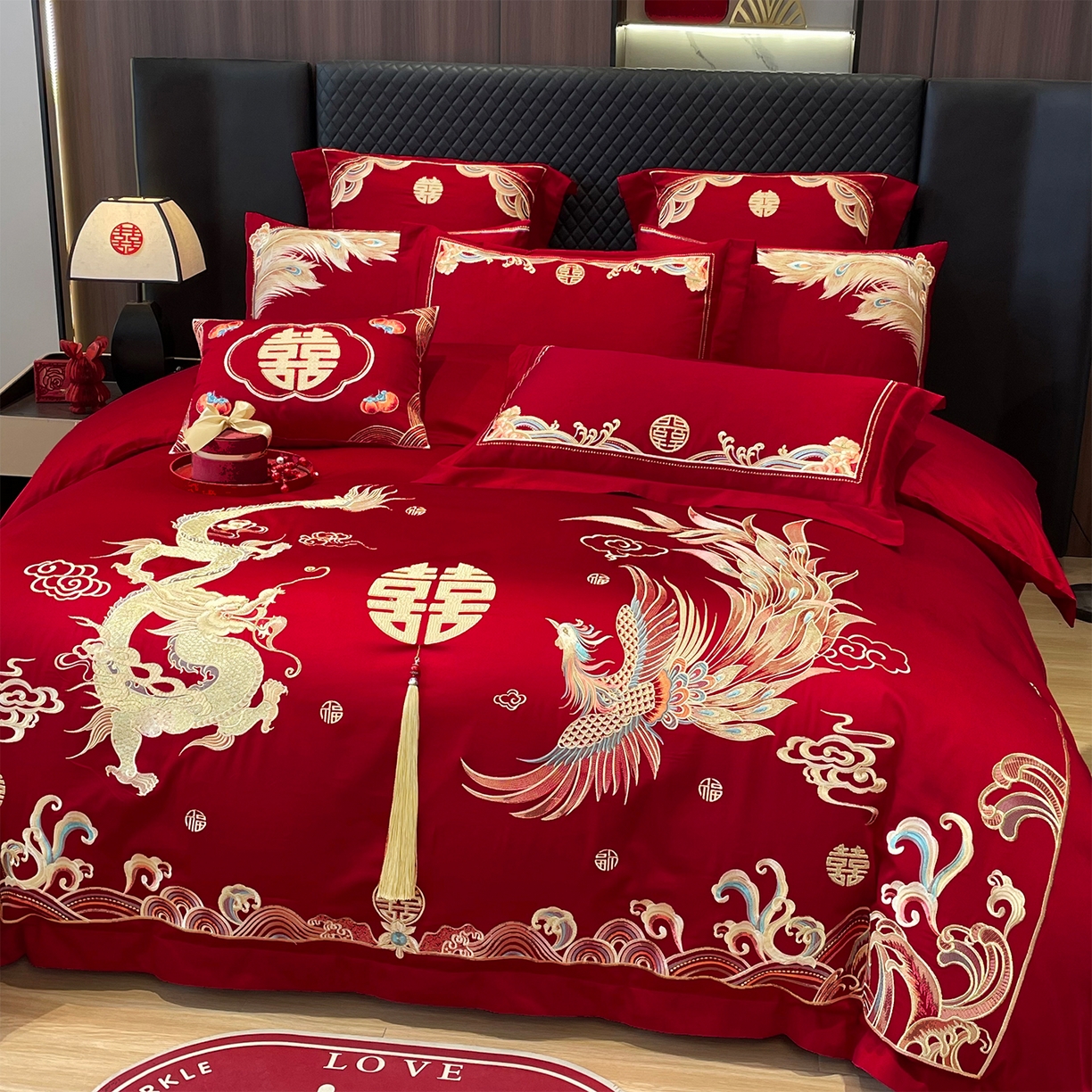 91家纺网 家纺一手货源 找家纺 2026年新款中式亲肤加厚双面磨毛婚庆四件套刺绣多件套龙凤成双