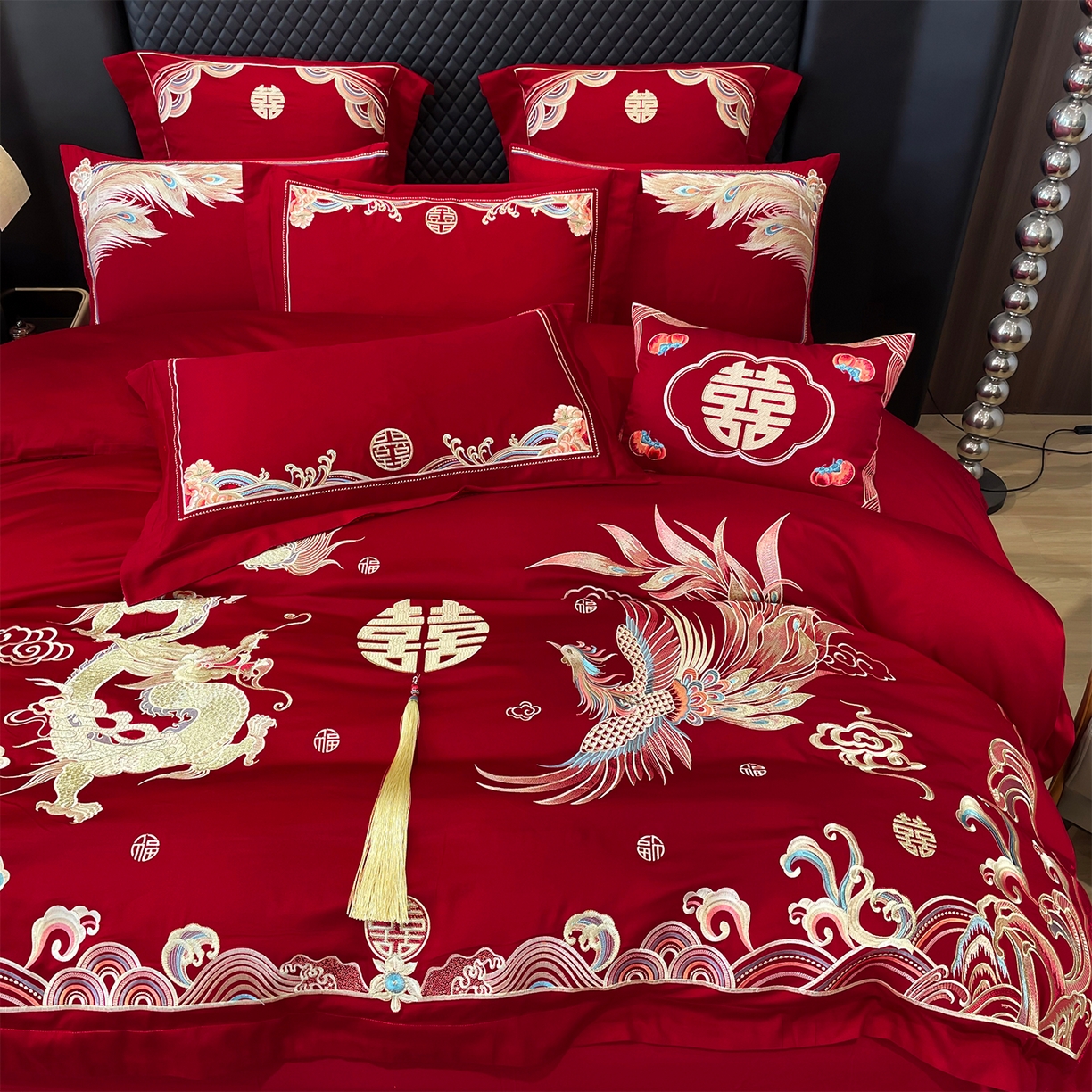 91家纺网 家纺一手货源 找家纺 2026年新款中式亲肤加厚双面磨毛婚庆四件套刺绣多件套龙凤成双