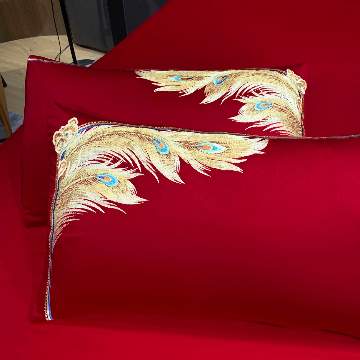 91家纺网 家纺一手货源 找家纺 2026年新款中式亲肤加厚双面磨毛婚庆四件套刺绣多件套龙凤喜悦