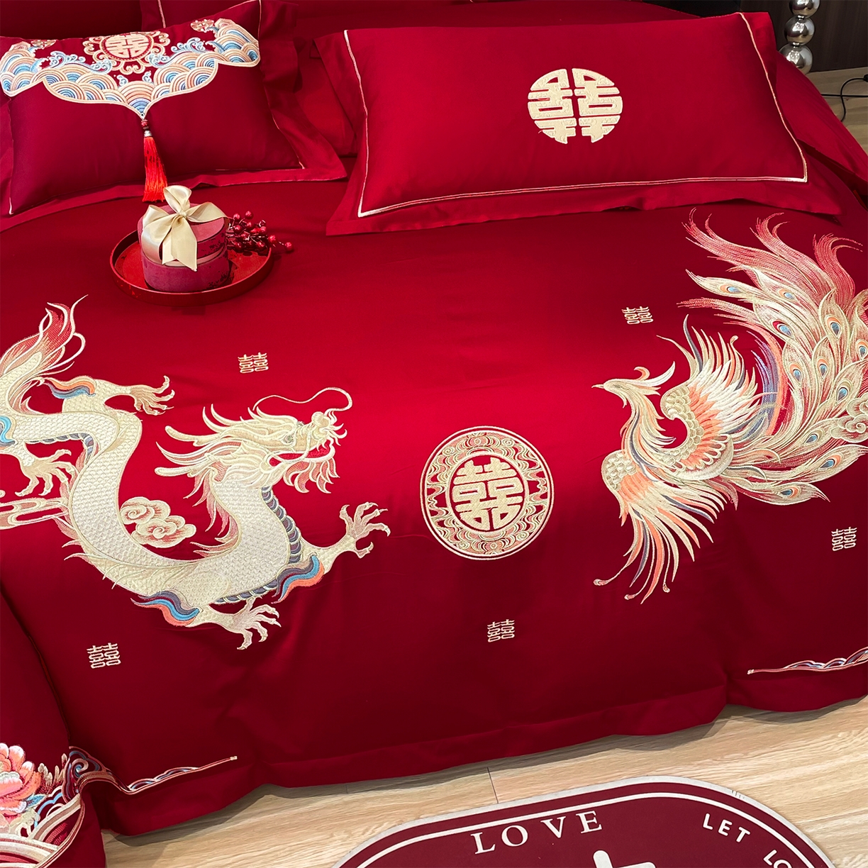 91家纺网 家纺一手货源 找家纺 2026年新款中式亲肤加厚双面磨毛婚庆四件套刺绣多件套龙凤约定