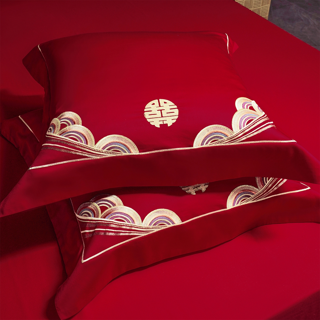 91家纺网 家纺一手货源 找家纺 2026年新款中式亲肤加厚双面磨毛婚庆四件套刺绣多件套龙凤约定