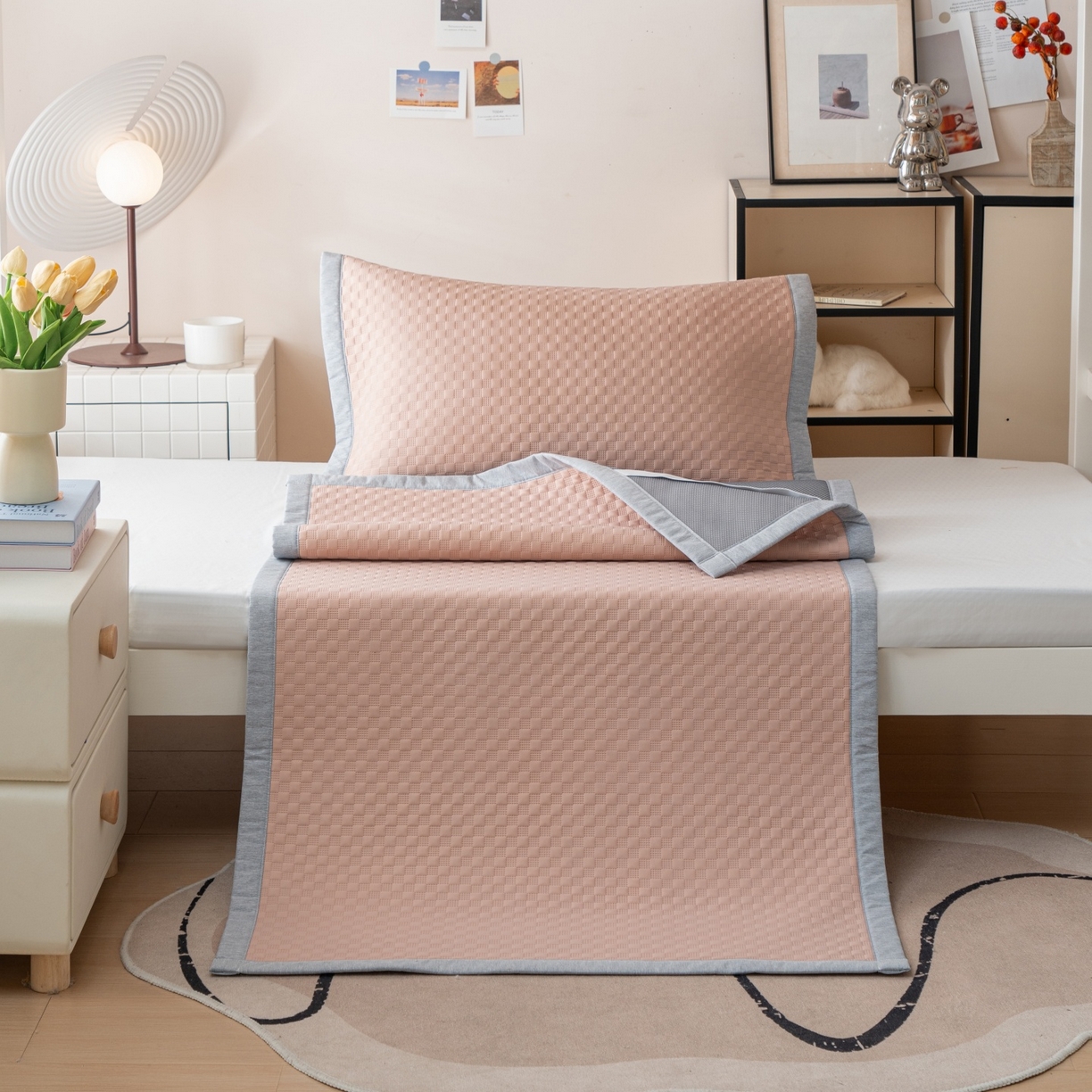 91家纺网 家纺一手货源 找家纺 凌云家纺 2026新款锦纶凉感冰丝席三件套冰格空气席可机洗学生席 冰格空气席-裸粉