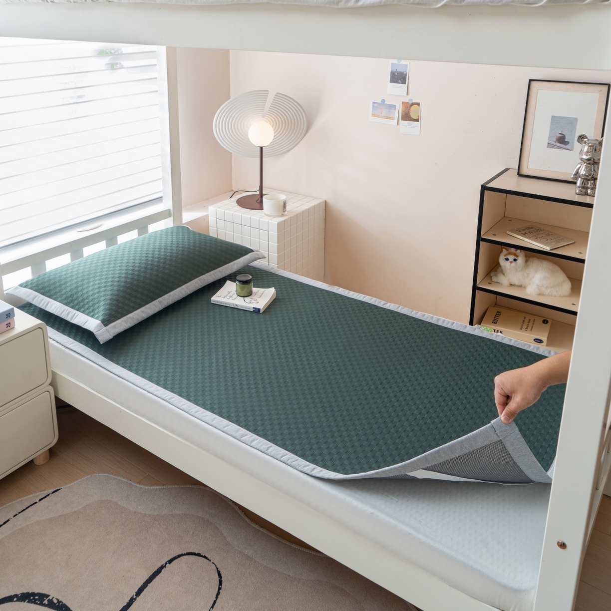 91家纺网 家纺一手货源 找家纺 凌云家纺 2026新款锦纶凉感冰丝席三件套冰格空气席可机洗学生席 冰格空气席-墨绿