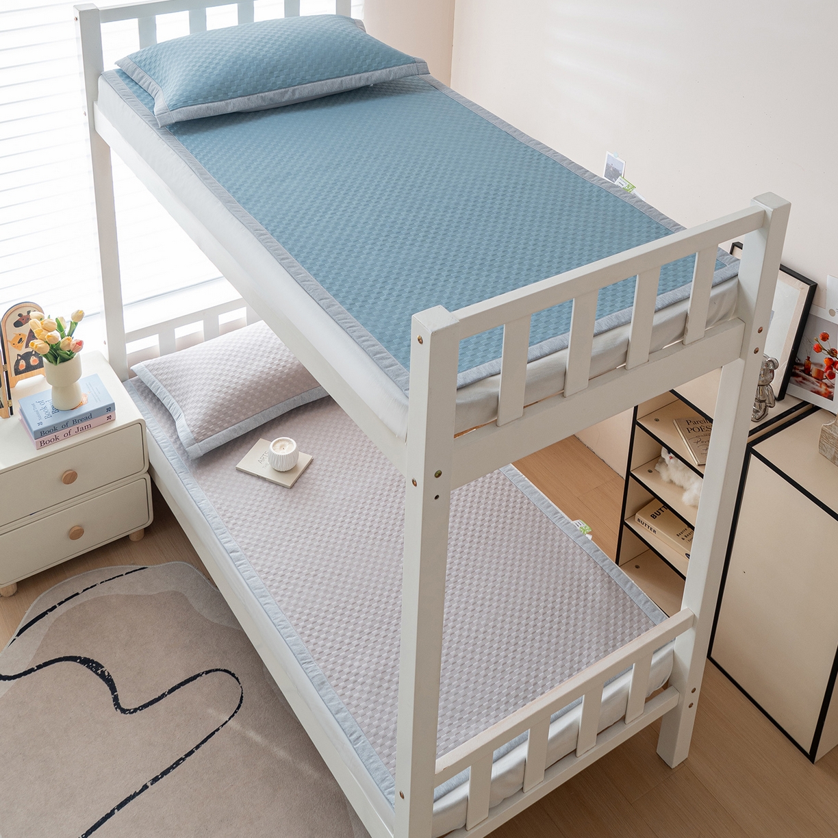 91家纺网 家纺一手货源 找家纺 凌云家纺 2026新款锦纶凉感冰丝席三件套冰格空气席可机洗学生席 冰格空气席-浅灰