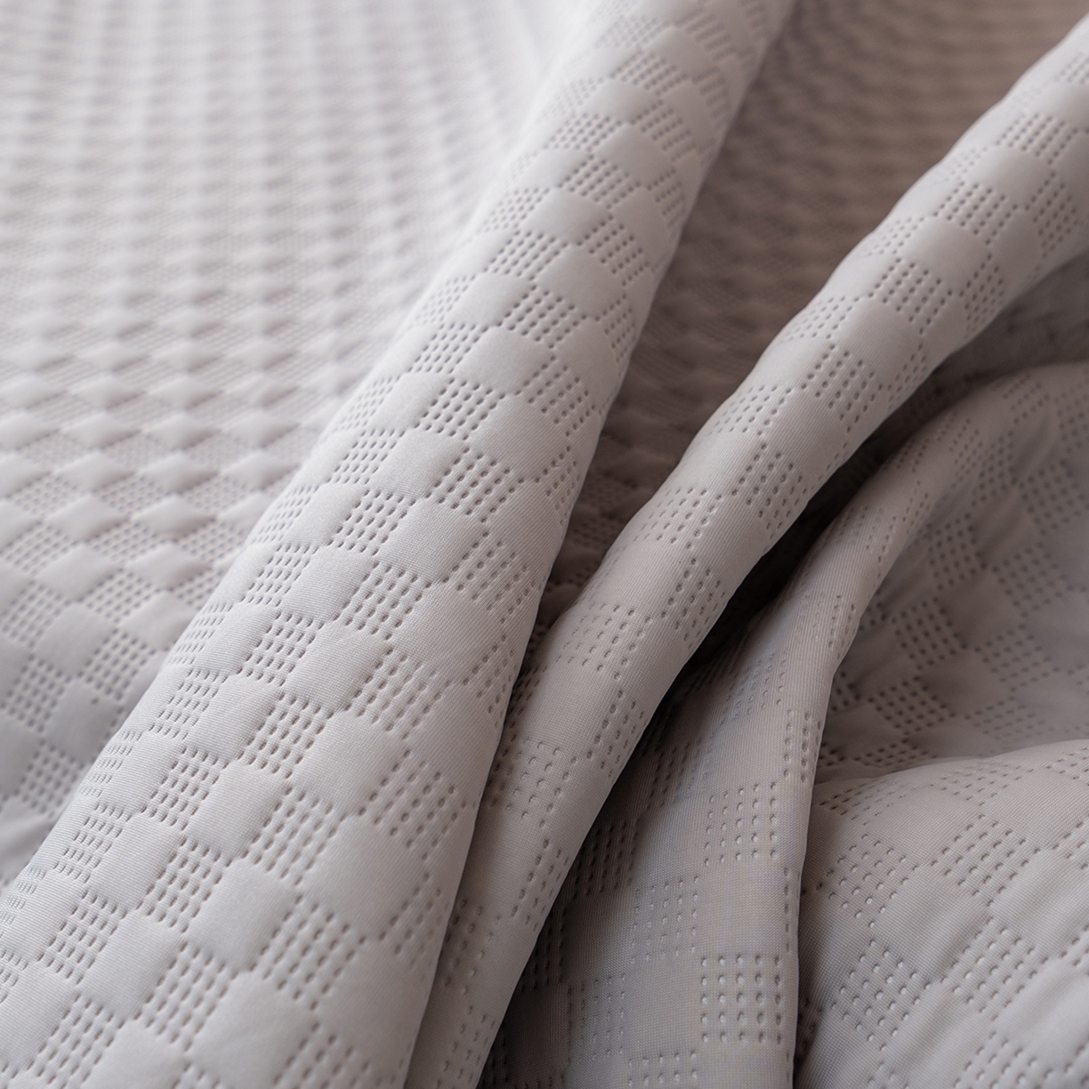 91家纺网 家纺一手货源 找家纺 凌云家纺 2026新款锦纶凉感冰丝席三件套冰格空气席可机洗学生席 冰格空气席-浅灰