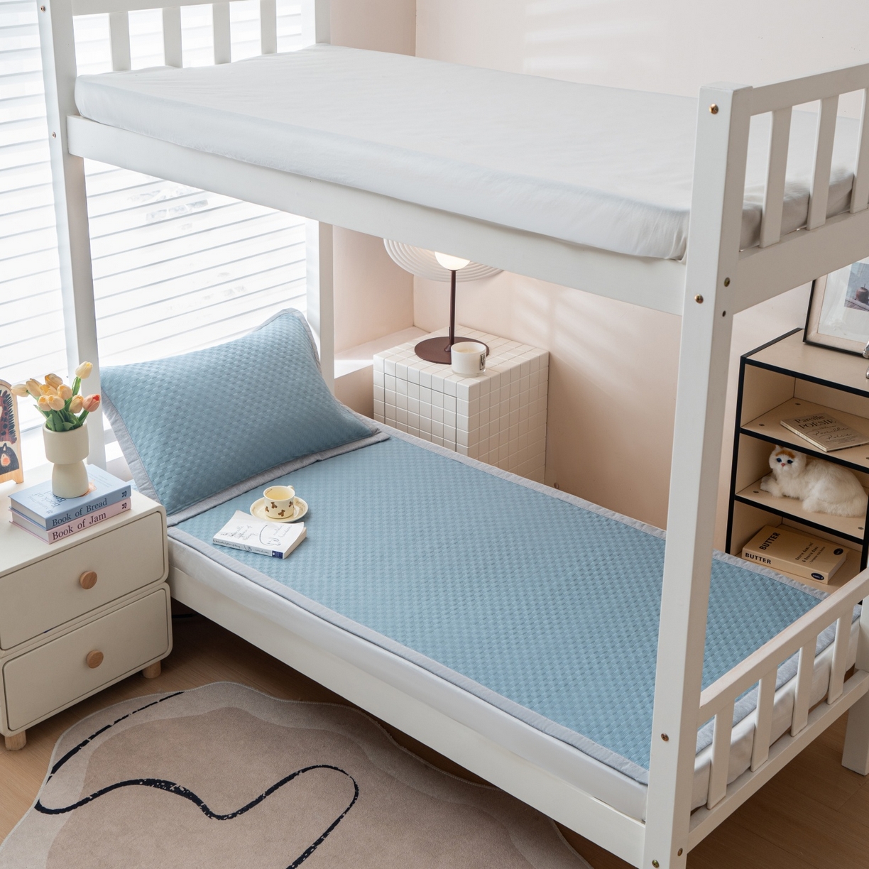 91家纺网 家纺一手货源 找家纺 凌云家纺 2026新款锦纶凉感冰丝席三件套冰格空气席可机洗学生席 冰格空气席-雅蓝