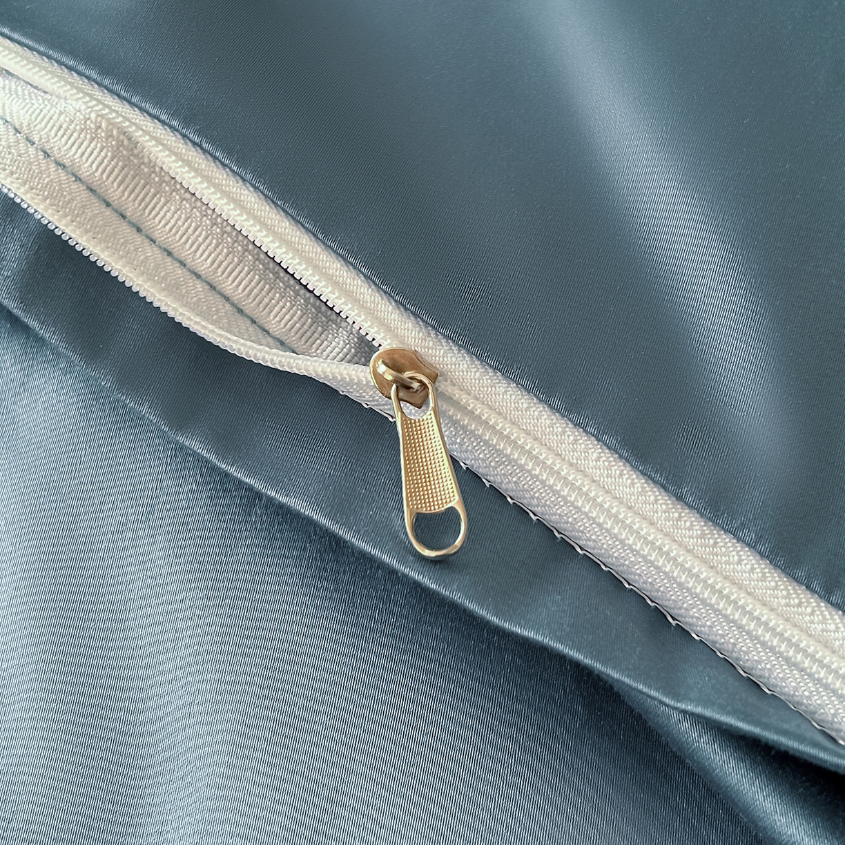 91家纺网 家纺一手货源 找家纺 置顶家纺 2026新款羽枫亲肤提花刺绣四件套 羽枫-宾利蓝