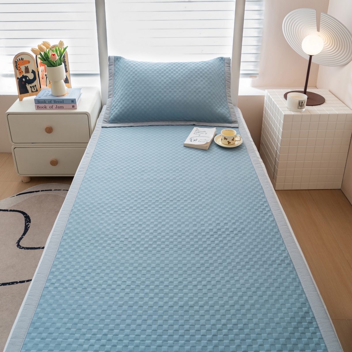 91家纺网 家纺一手货源 找家纺 凌云家纺 2026新款锦纶凉感冰丝席三件套冰格空气席可机洗学生席 冰格空气席-雅蓝