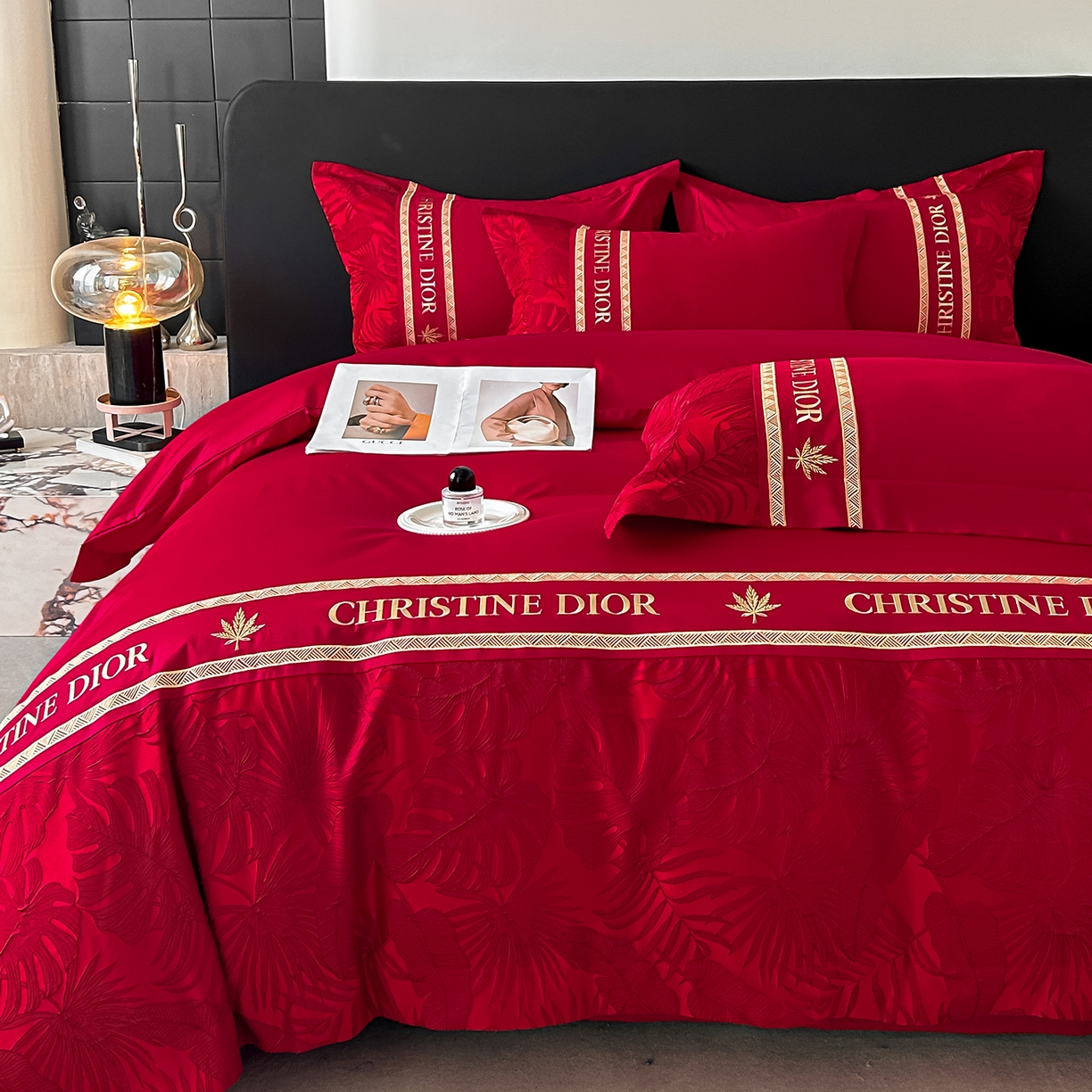 91家纺网 家纺一手货源 找家纺 置顶家纺 2026新款羽枫亲肤提花刺绣四件套 羽枫-大红