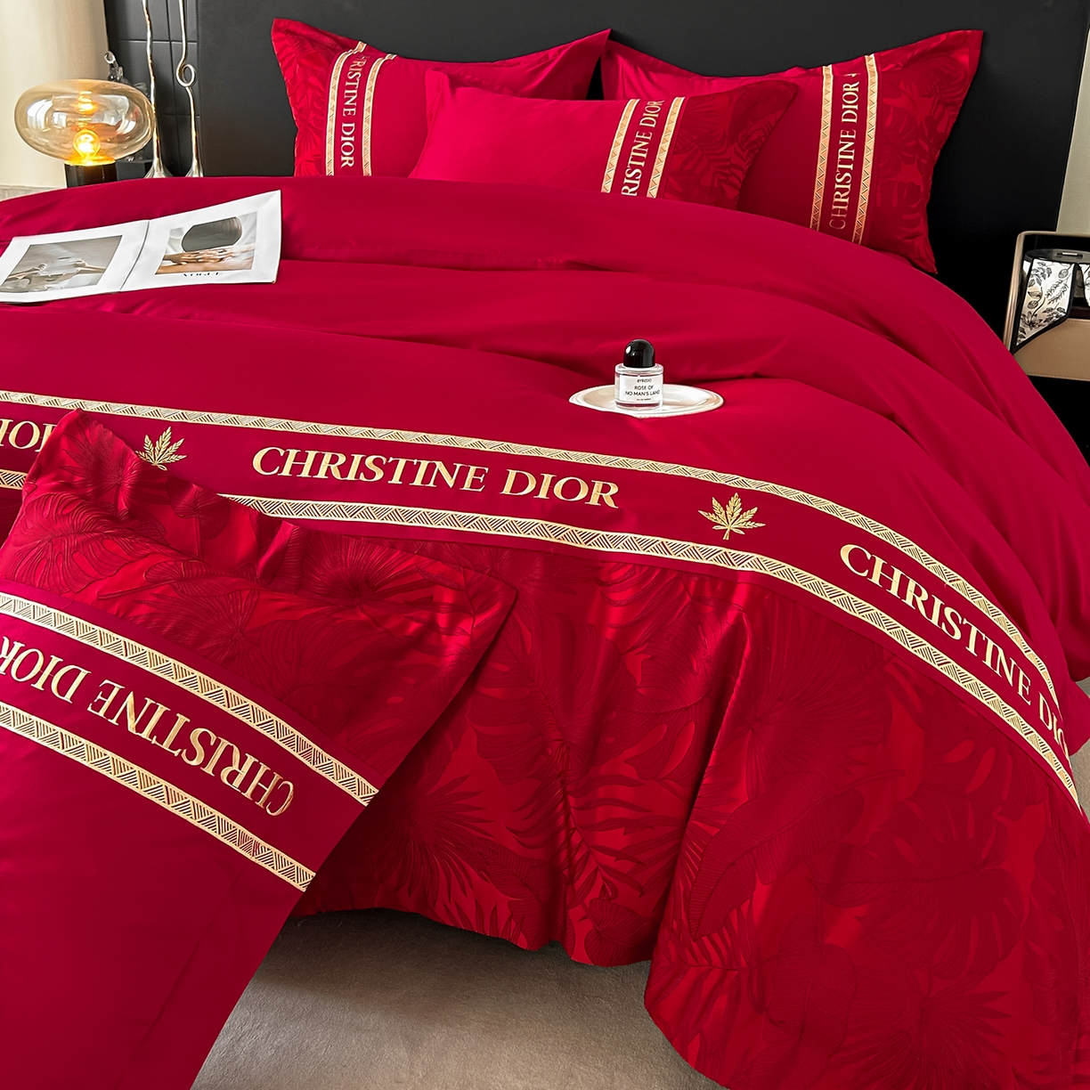 91家纺网 家纺一手货源 找家纺 置顶家纺 2026新款羽枫亲肤提花刺绣四件套 羽枫-大红